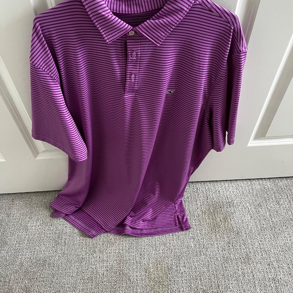 Vineyard Vines - 2 shirts included - Picture 4 of 5